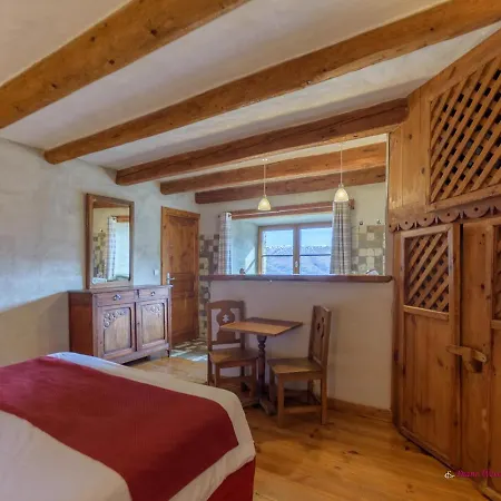 Guest house Chambres D'hotes La Ferme De Soulan 4*
